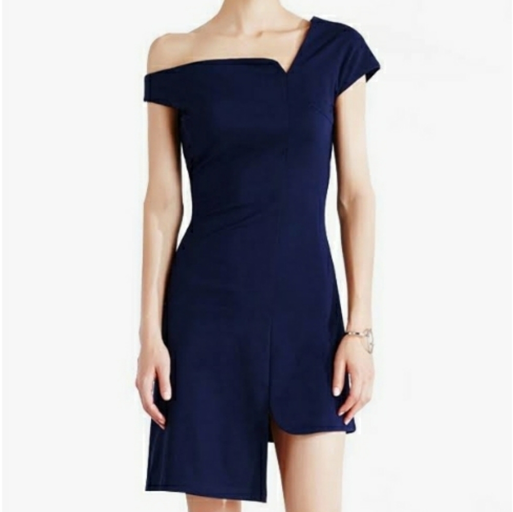 Masked Queen off the shoulder Asymmetrical Mini Dress Size USA 4